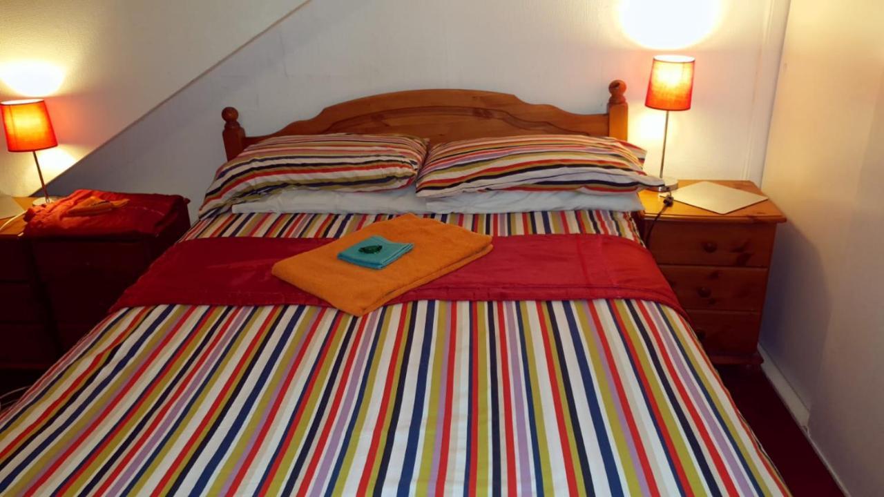 Broomlea Guest House 戴斯 外观 照片